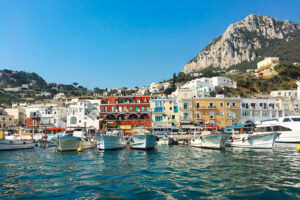 Scopri di più sull'articolo Le vie dello shopping di Capri: un viaggio nella dolce vita caprese