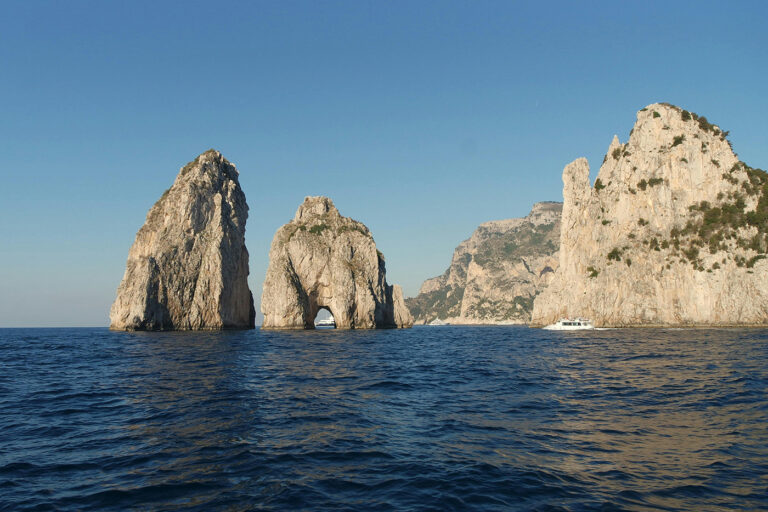 Scopri di più sull'articolo Capri-Napoli: una traversata epica e 60 anni di leggenda